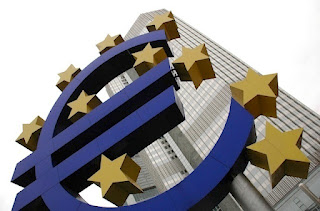 symbole-BCE_politique-monétaire illustration-carcan-financier-de-la-construction-européenne
