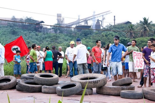 photo 1 de protestataires contre pollution en rgion Amazone, au Brsil