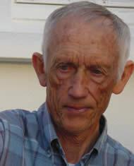 Jacques Grieu, col bleu photo de Jacques Grieu, regard oblique