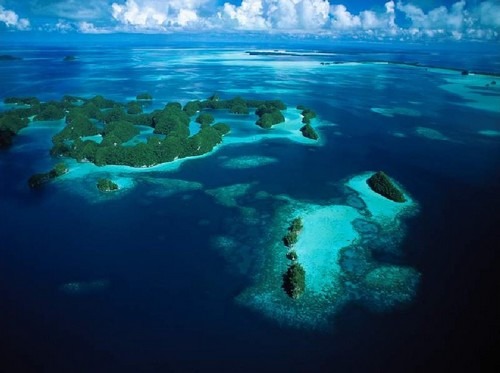 illustration-poème pour - Poète...un peu d-espoir qui traîne...Vous avez cet océan de rumeurs...qui avec les nuages fuient vers des jours propices... - symbole_Poète...un peu d-espoir qui traîne...Vous avez cet océan de rumeurs...qui avec les nuages fuient vers des jours propices...