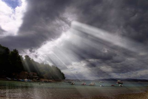 illustration-poème, sous le chariot des nuages symbole_experience-de-vie
